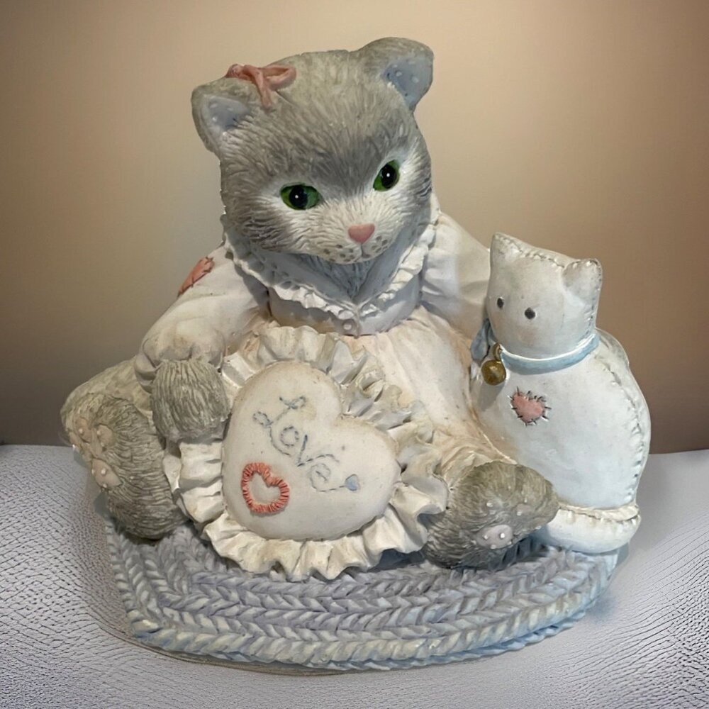 VTG 1993 Calico Kittens Figurine I'm Sew Glad You're Mine Enesco 623512 C1/221